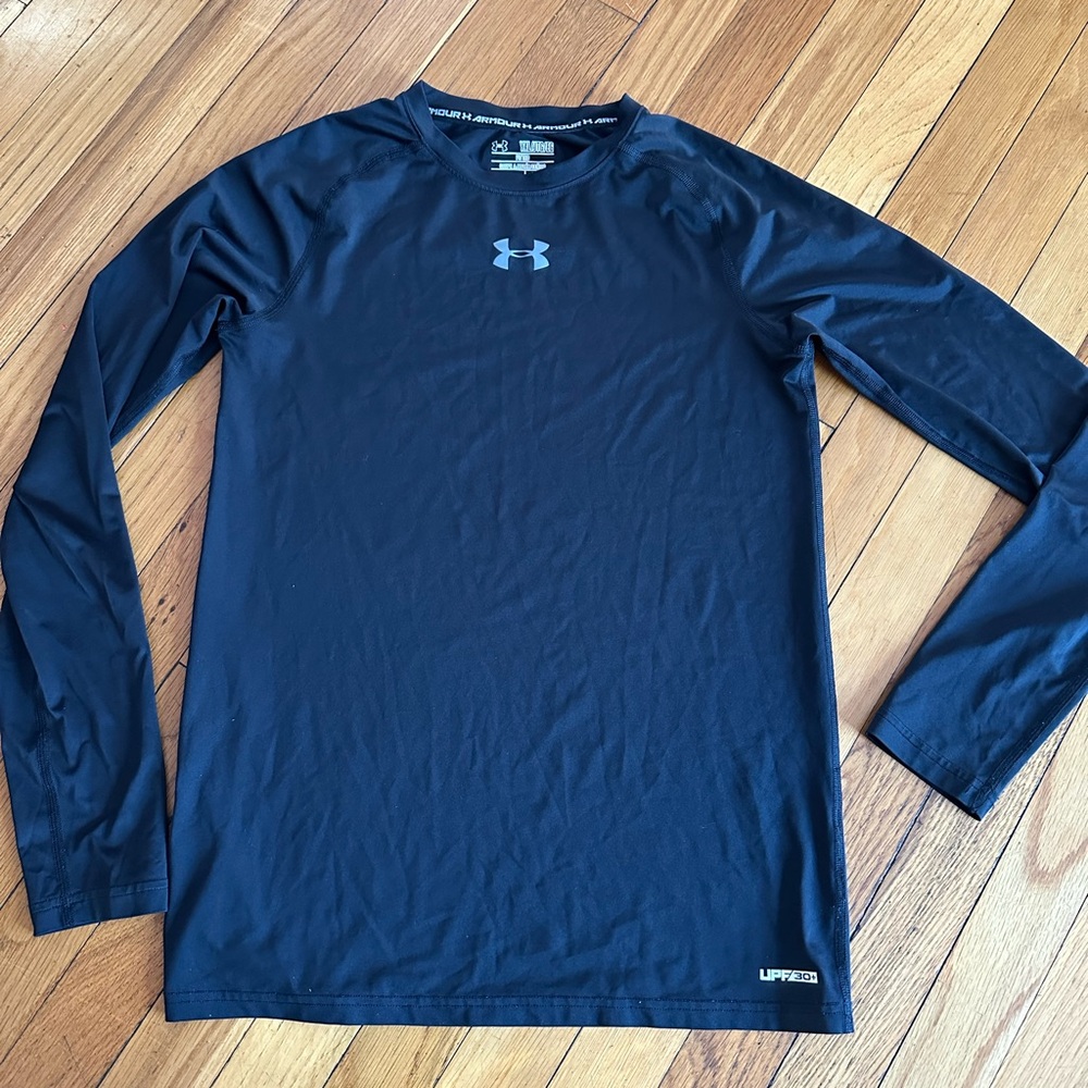 Under Armour Youth XL Heatgear Black Long Sleeve Tee Baselayer Training Shirt